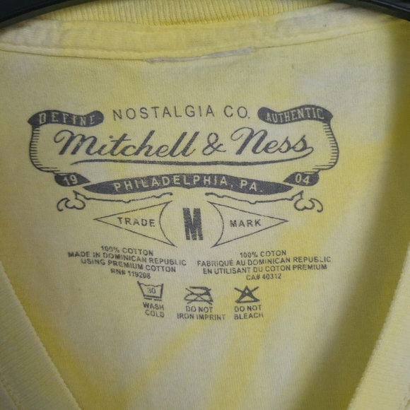 Los Angeles Lakers 16x World Champions Mitchell & Ness Tie-Dye T-Shirt - Size M - Picture 4 of 5